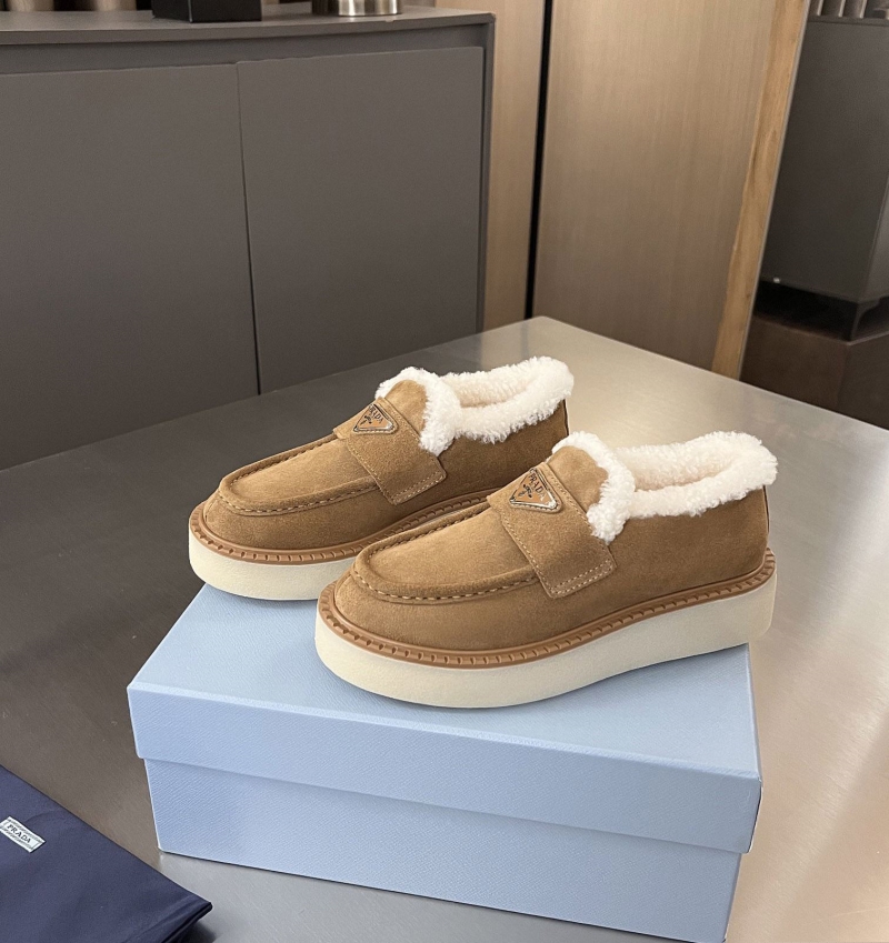 Pra*a casual shoes